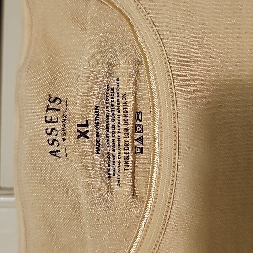 NWT Assets By Spanx Shaping Open-Bust Panty Bodysuit Naked Color Size XL - Picture 6 of 9
